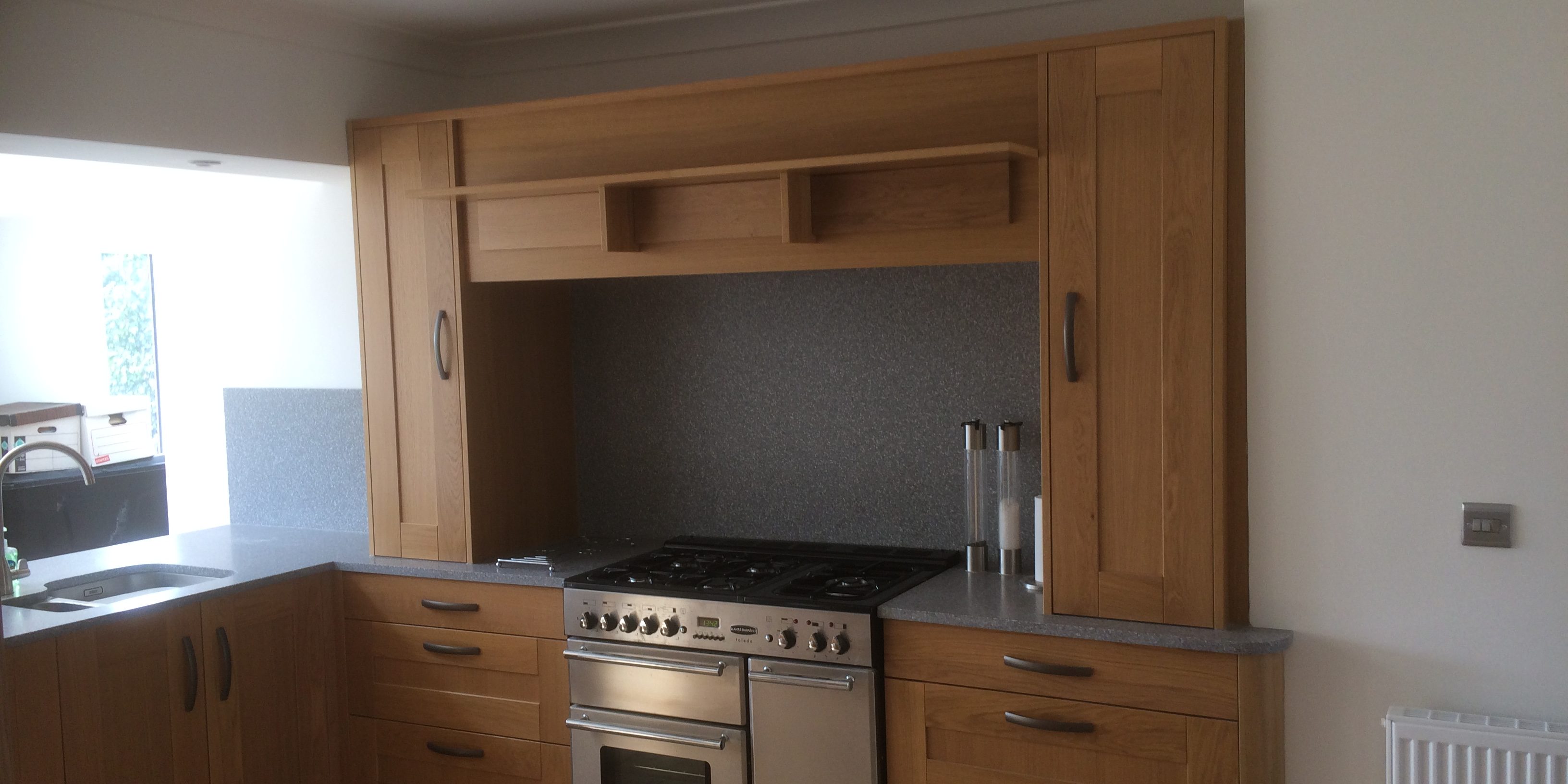 Solid Wood Shaker Door With Solid Surface Minerva Tops Rf Installations Chesterfield Kitchens