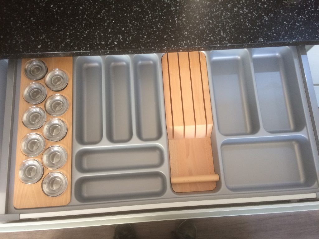 Handleless High Gloss Kitchen In Light Grey Derby Rf Installations Chesterfield Kitchens