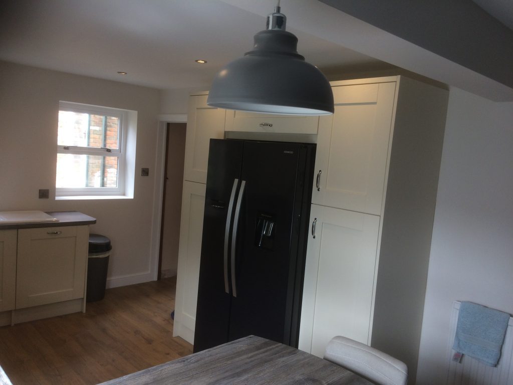 Shaker Style Solid Wood Kitchen Painted Cream Rf Installations