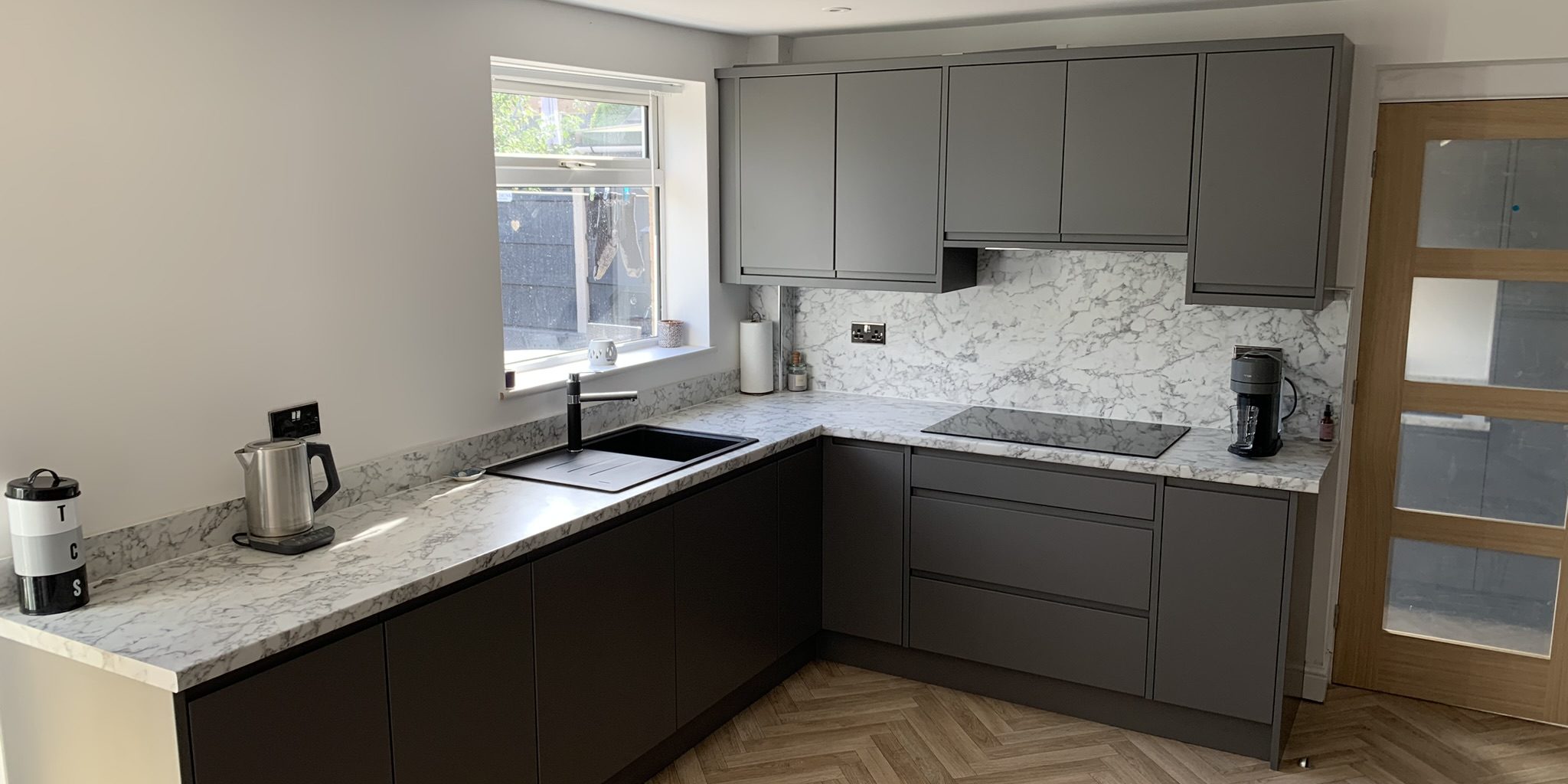 J pull Handleless Onyx Matt Grey kitchen